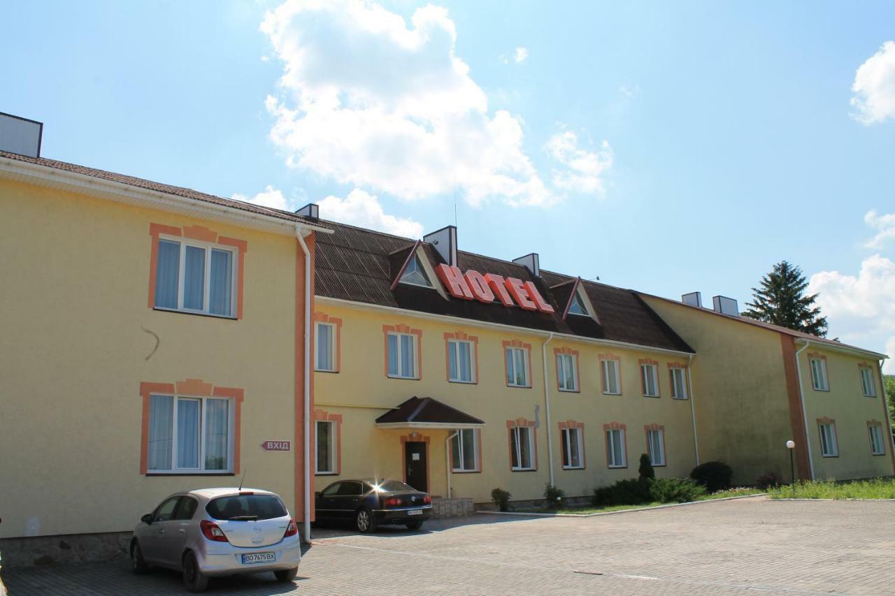 Kremin Otel Kremenetsʼ Dış mekan fotoğraf