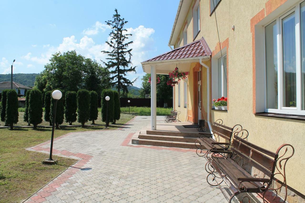 Kremin Otel Kremenetsʼ Dış mekan fotoğraf