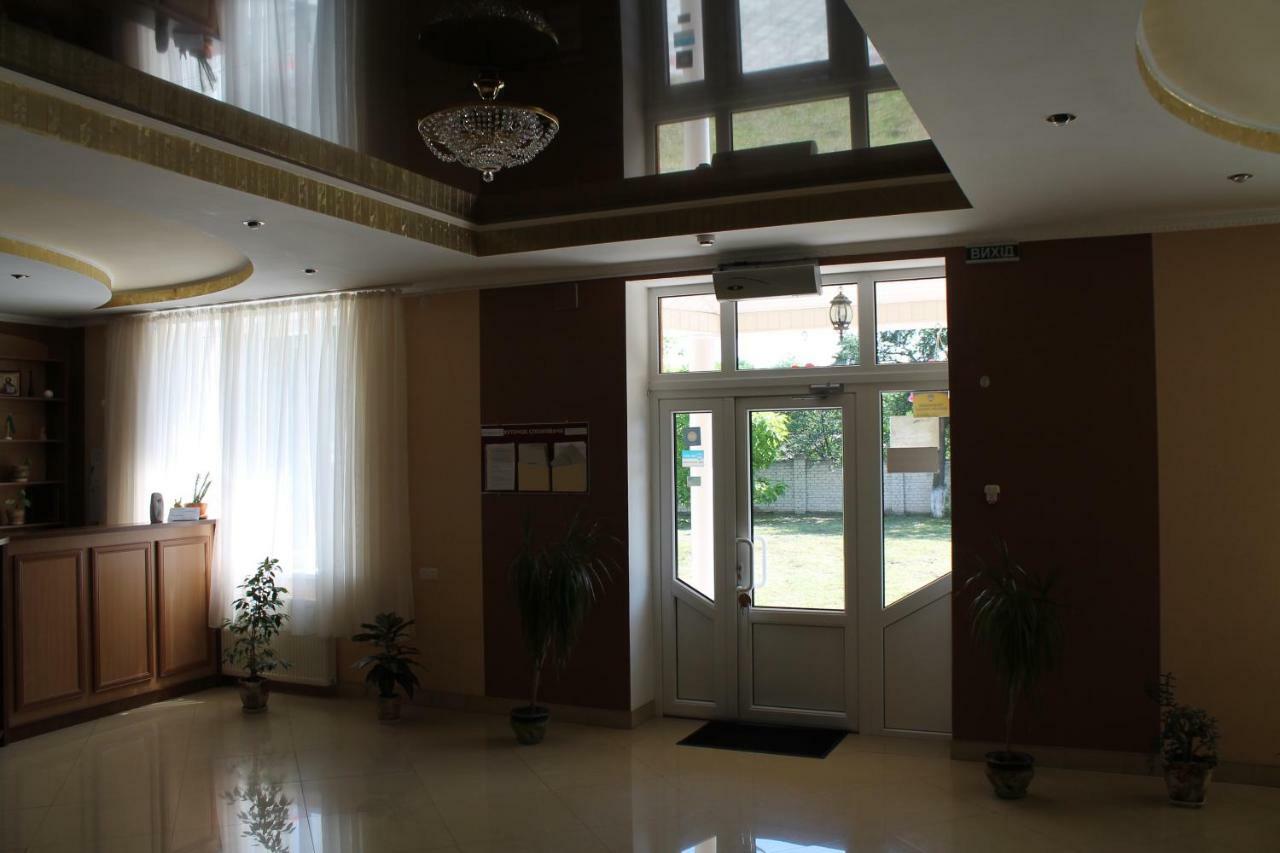 Kremin Otel Kremenetsʼ Dış mekan fotoğraf
