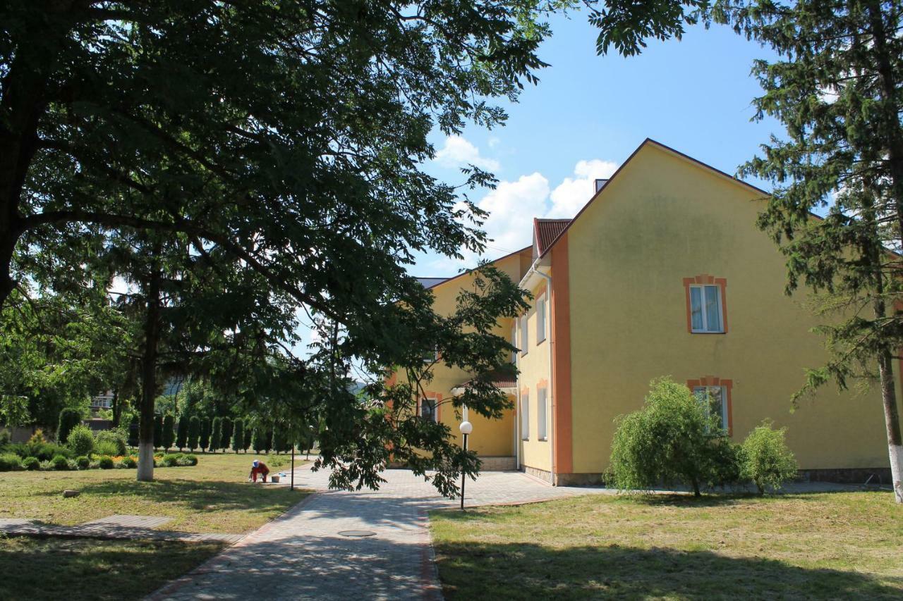 Kremin Otel Kremenetsʼ Dış mekan fotoğraf