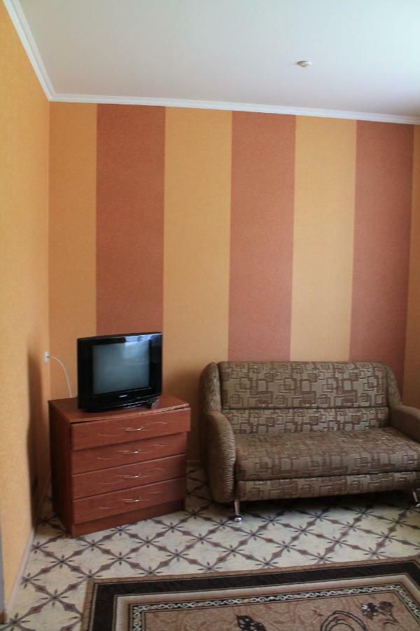 Kremin Otel Kremenetsʼ Dış mekan fotoğraf