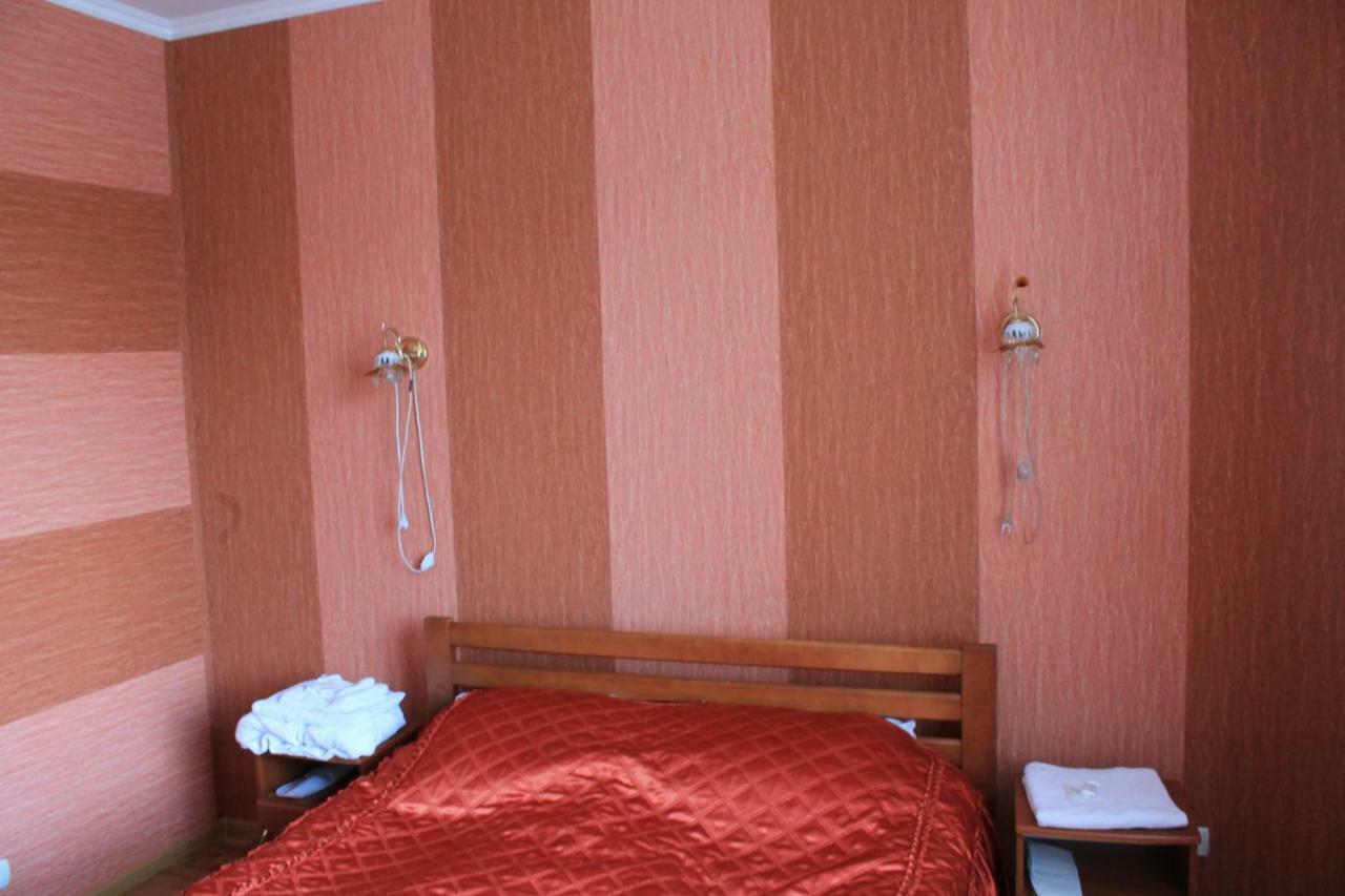 Kremin Otel Kremenetsʼ Dış mekan fotoğraf