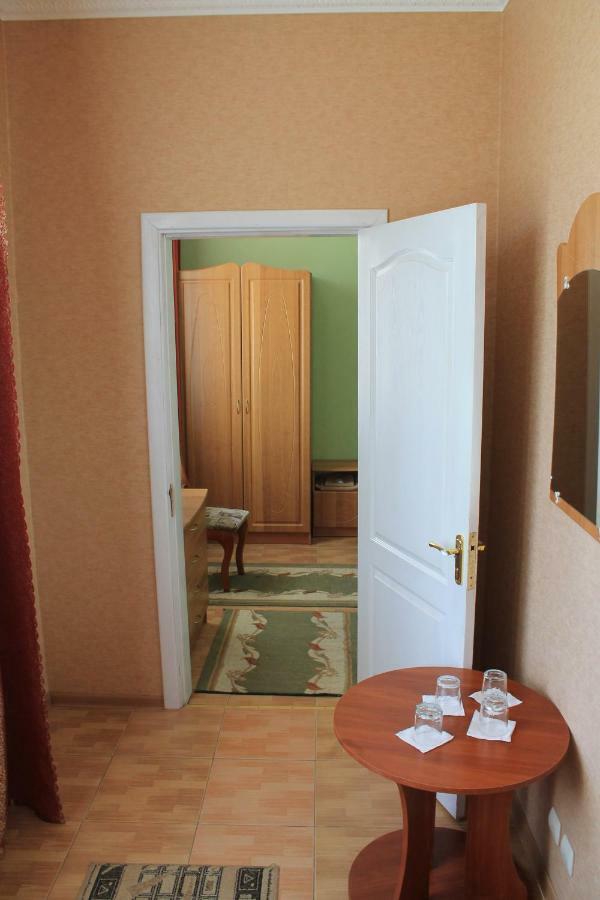 Kremin Otel Kremenetsʼ Dış mekan fotoğraf